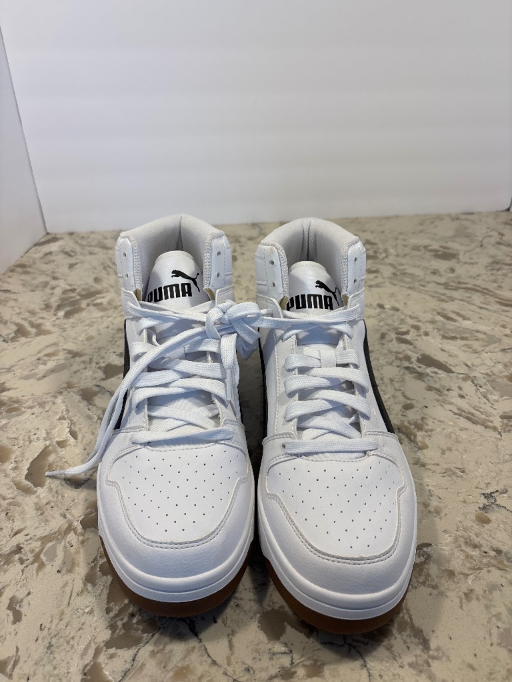 Men’s NWOT New Puma Rebound LayUp Sneakers Size 11.5
